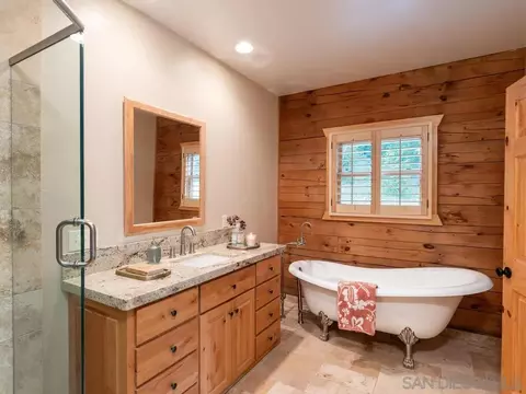 Bath - 1068 W Incense Cedar Rd, Julian, CA 92036 photo 2 of 6