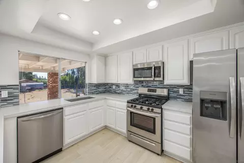 Kitchen - 33155 Avenue D, Yucaipa, CA 92399 photo 1 of 2
