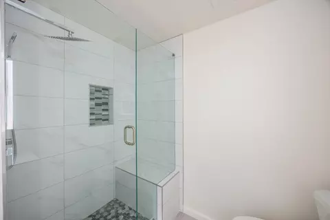 Bath - 33155 Avenue D, Yucaipa, CA 92399 photo 2 of 3
