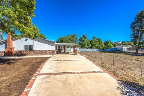 Exterior - 33155 Avenue D, Yucaipa, CA 92399 photo 5 of 22