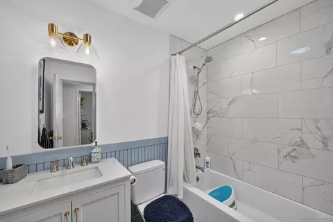 Bath - 15235 Hesta, Poway, CA 92064 photo 4 of 6