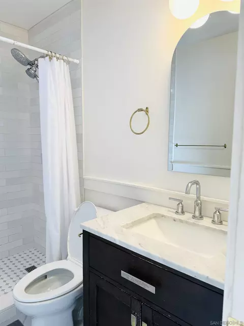 Bath - 15235 Hesta, Poway, CA 92064 photo 2 of 6