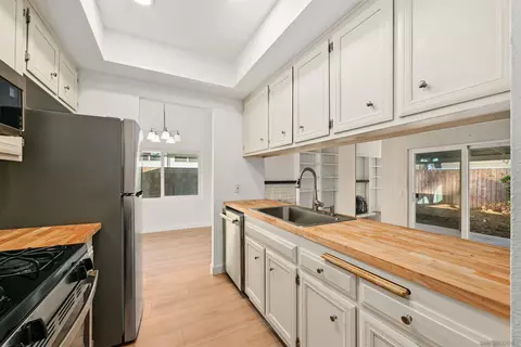Kitchen - 2041 Weathervane, Escondido, CA 92027 photo 3 of 3