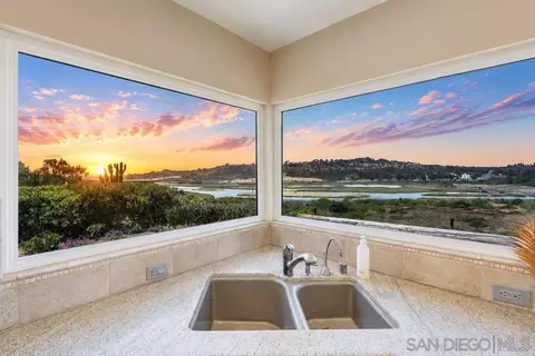 Kitchen - 942 Santa Hidalga, Solana Beach, CA 92075 photo 3 of 6