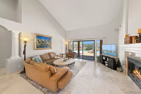 Living - 3004 Via Donito, Alpine, CA 91901 photo 2 of 2