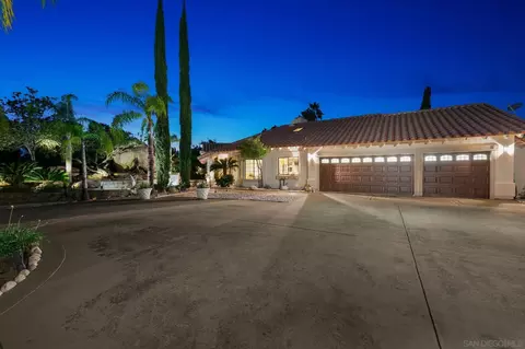 Exterior - 3004 Via Donito, Alpine, CA 91901 photo 7 of 23