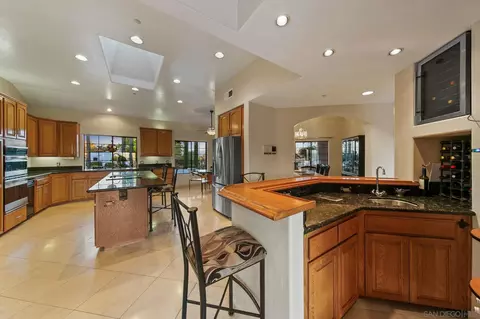 Kitchen - 3004 Via Donito, Alpine, CA 91901 photo 3 of 4