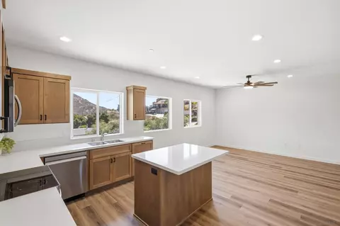 Living - 707 Lingel Dr, El Cajon, CA 92019 photo 2 of 5