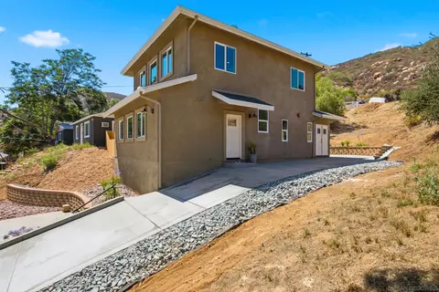 Exterior - 707 Lingel Dr, El Cajon, CA 92019 photo 3 of 9