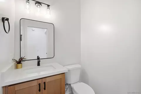 Bath - 707 Lingel Dr, El Cajon, CA 92019 photo 2 of 4