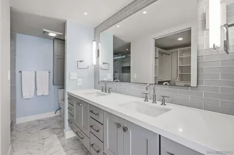 Bath - 2500 Torrey Pines Rd #403, La Jolla, CA 92037 photo 2 of 5
