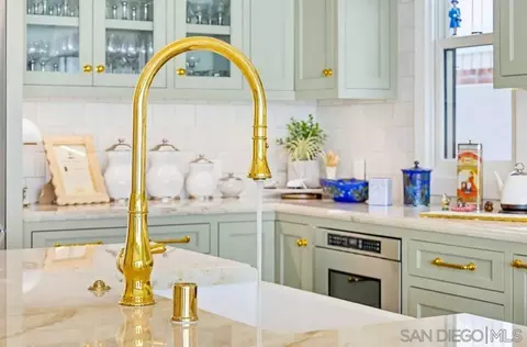 Kitchen - 926 D Ave, Coronado, CA 92118 photo 3 of 7