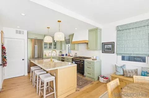 Kitchen - 926 D Ave, Coronado, CA 92118 photo 5 of 7
