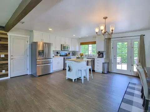 Kitchen - 13109 Vista Vw, Poway, CA 92064 photo 1 of 2