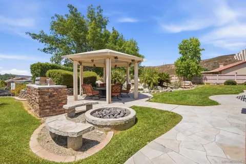 Exterior - 23429 Green Glen Rd, Ramona, CA 92065 photo 3 of 11