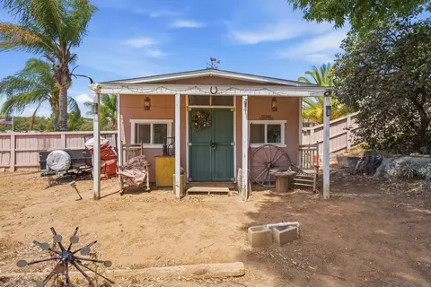 Exterior - 23429 Green Glen Rd, Ramona, CA 92065 photo 10 of 11