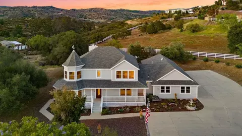 9856 W Lilac Rd, Escondido, CA 92026