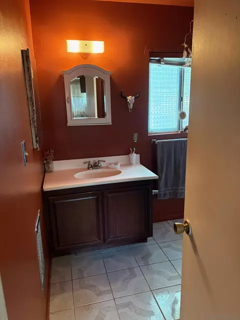 Bath - 44622 Holtville Ave, Jacumba, CA 91934 photo 1 of 4