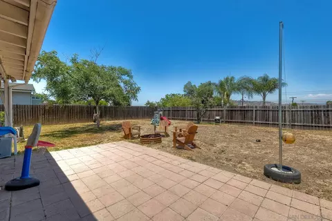 Exterior - 723 Osage St, Spring Valley, CA 91977 photo 6 of 10