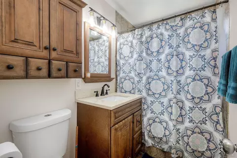 Bath - 723 Osage St, Spring Valley, CA 91977 photo 2 of 2