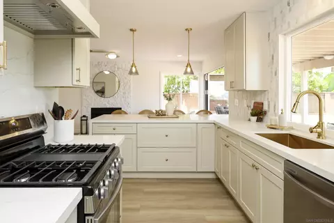 Kitchen - 1705 Hawk View Dr, Encinitas, CA 92024 photo 1 of 3