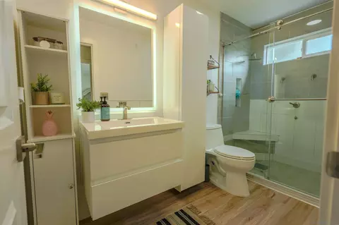 Bath - 930 Peach Ave #2, El Cajon, CA 92021 photo 1 of 2