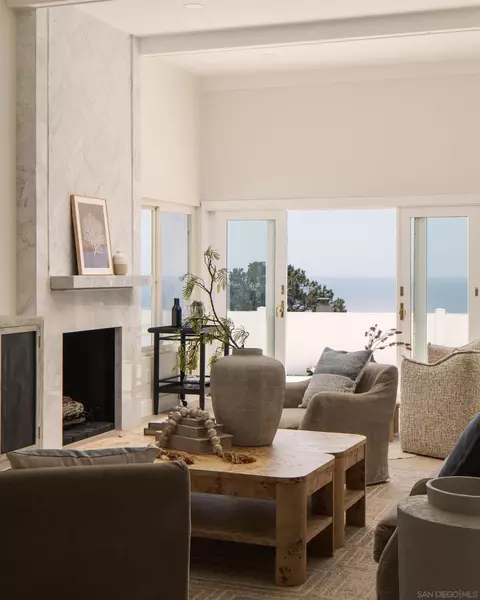 Living - 2206 Place Monaco, Del Mar, CA 92014 photo 2 of 3