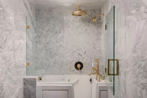 Bath - 2206 Place Monaco, Del Mar, CA 92014 photo 2 of 4