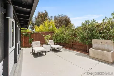 Exterior - 725 Teaberry St, Encinitas, CA 92024 photo 3 of 5