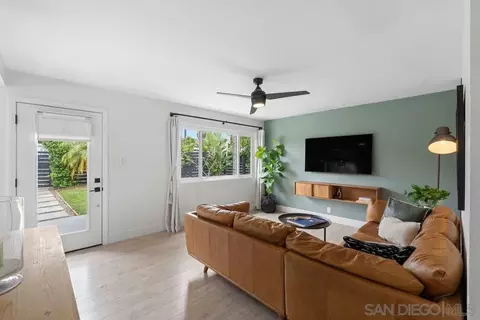 Living - 725 Teaberry St, Encinitas, CA 92024 photo 1 of 2