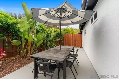 Exterior - 725 Teaberry St, Encinitas, CA 92024 photo 4 of 5