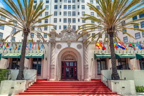 702 Ash St #300, San Diego, CA 92101