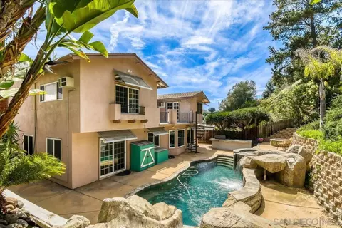 2552 Arnott St, San Diego, CA 92110
