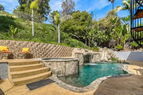2552 Arnott St, San Diego, CA 92110