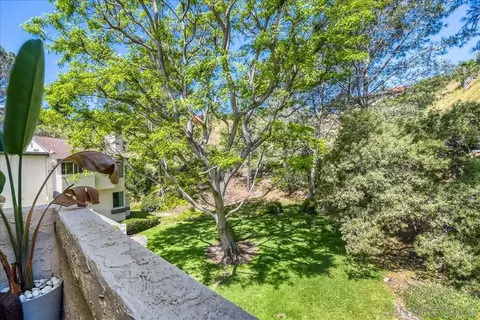 1262 River Glen Row #19, San Diego, CA 92111