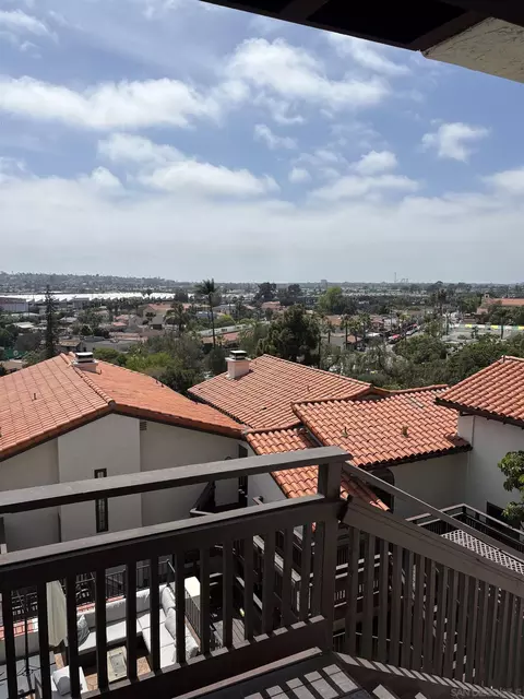4008 Ampudia St, San Diego, CA 92110