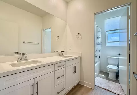 Bath - 8866 Weston, Santee, CA 92071 photo 2 of 3