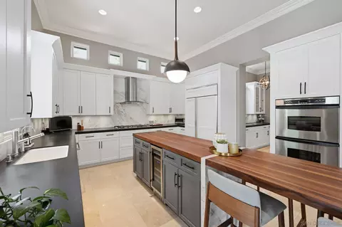 Kitchen - 14004 Mercado Dr, Del Mar, CA 92014 photo 5 of 7
