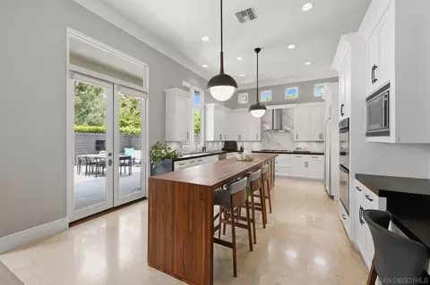 Kitchen - 14004 Mercado Dr, Del Mar, CA 92014 photo 3 of 7