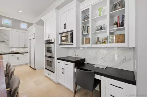 Kitchen - 14004 Mercado Dr, Del Mar, CA 92014 photo 6 of 7