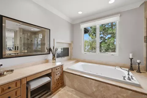 Bath - 14004 Mercado Dr, Del Mar, CA 92014 photo 2 of 7