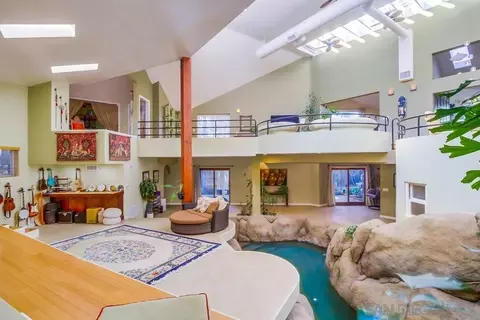 1876 Sefton Pl, San Diego, CA 92107