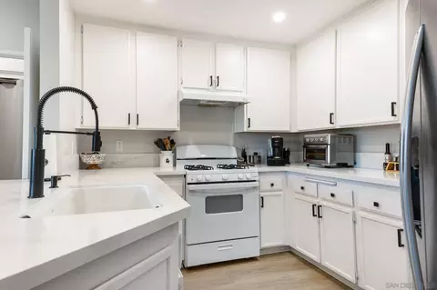 Kitchen - 7336 Mission Dam Ter UNIT 199, Santee, CA 92071 photo 2 of 3