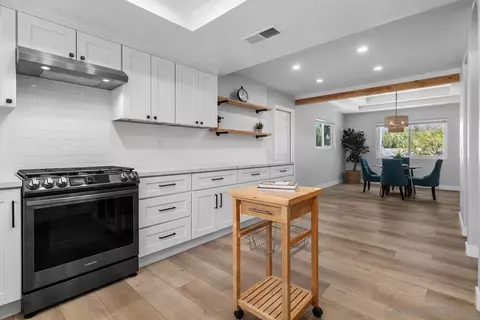 Kitchen - 13309 Lakeview Way, Lakeside, CA 92040 photo 3 of 3
