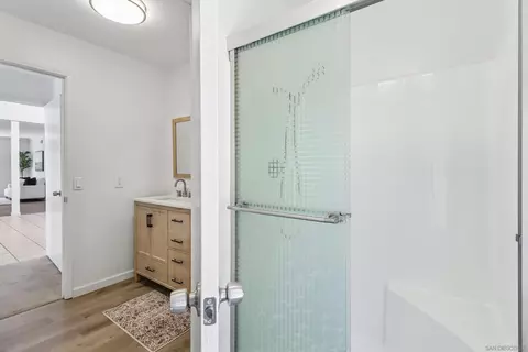 Bath - 14545 Hillndale, Poway, CA 92064 photo 2 of 4