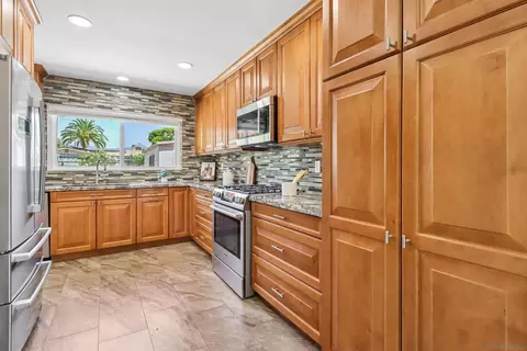 Kitchen - 14545 Hillndale, Poway, CA 92064 photo 1 of 3