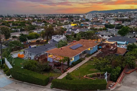 3115 Russell, San Diego, CA 92106