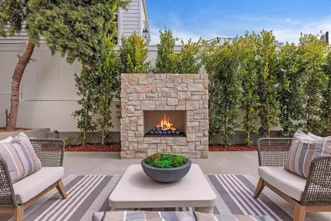 Exterior - 7554 Cabrillo Ave, La Jolla, CA 92037 photo 3 of 4