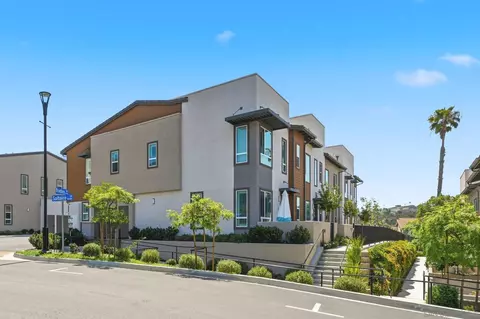 973 Bradley Way, Vista, CA 92081
