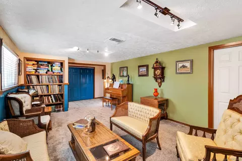 Living - 60291 La Mirada Trl, Joshua Tree, CA 92252 photo 5 of 5